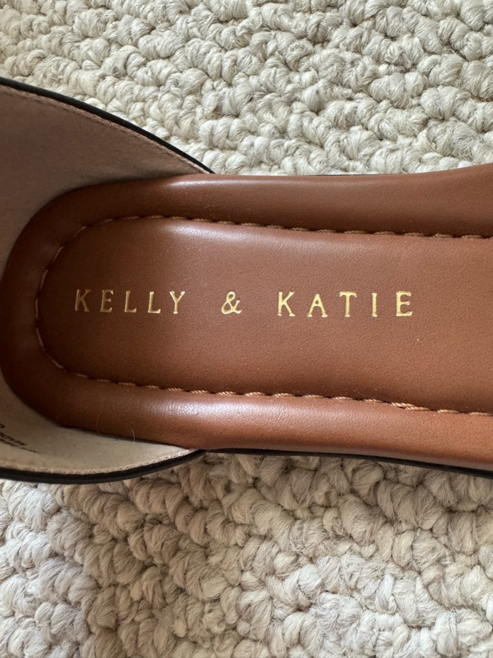 NWOT Kelly & Katie Nymie Sandal - Picture 7 of 8